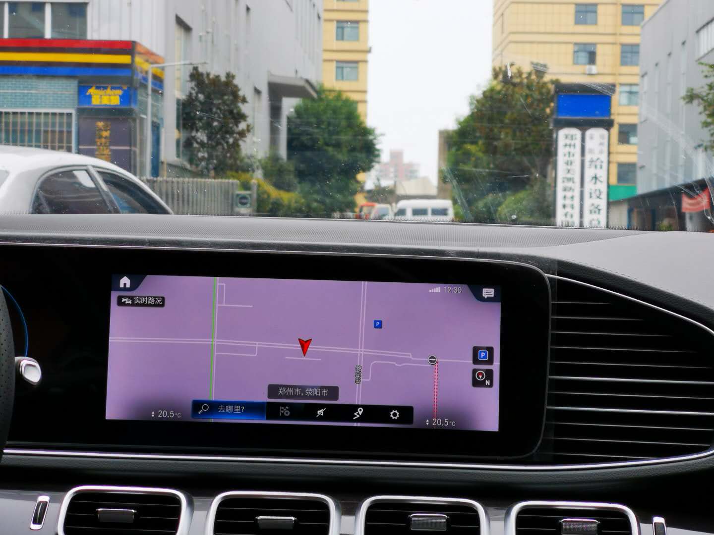 AG财神网页登录在车载玻璃上的运用